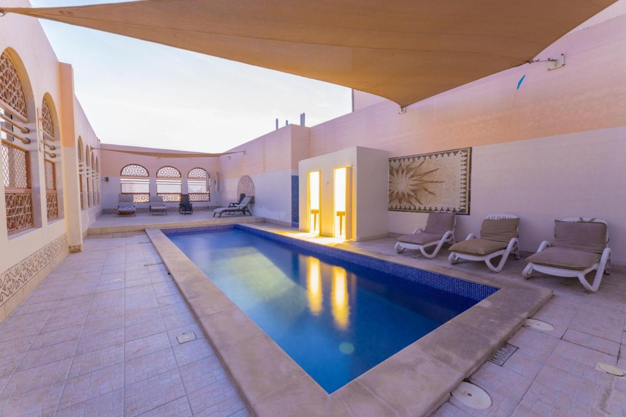 Ewan Ajman Suites Hotel Buitenkant foto