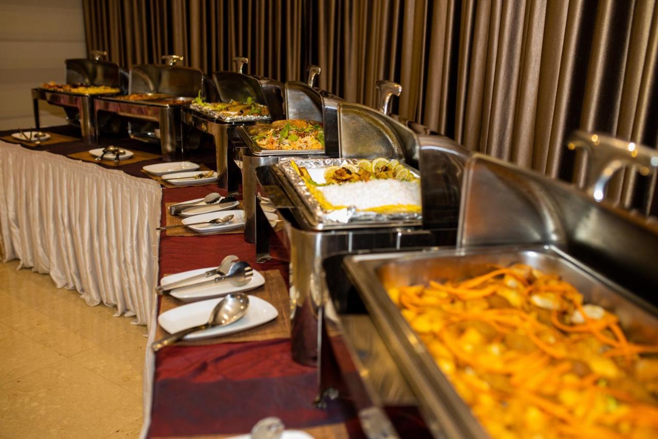 Ewan Ajman Suites Hotel Buitenkant foto
