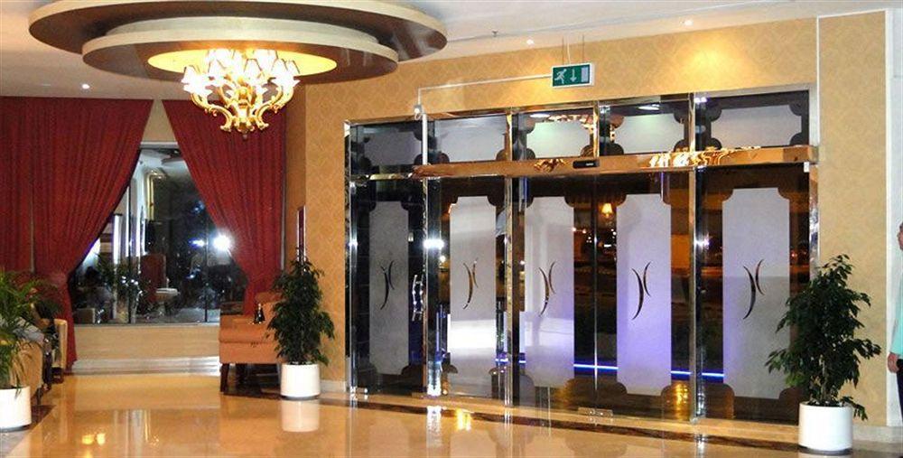 Ewan Ajman Suites Hotel Interieur foto