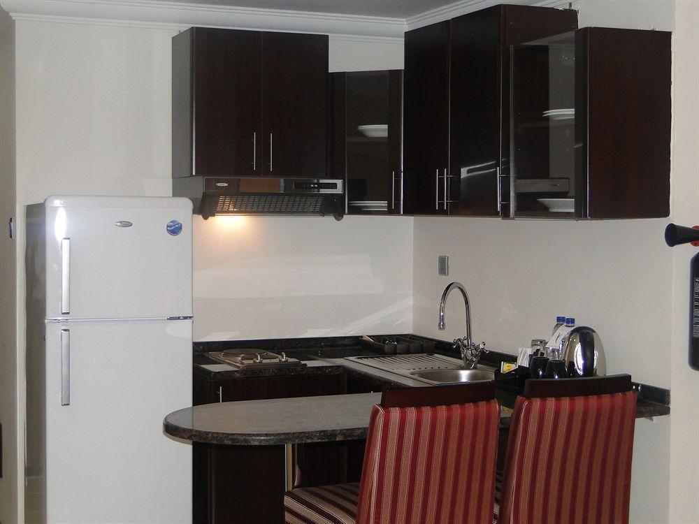 Ewan Ajman Suites Hotel Buitenkant foto