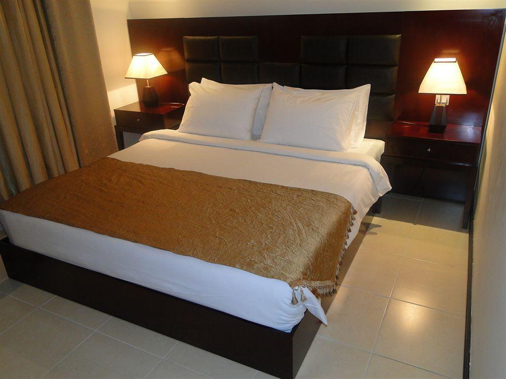 Ewan Ajman Suites Hotel Buitenkant foto